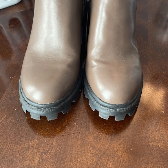 A New Day Target Boots Size 6 Brown - Picture 5 of 5